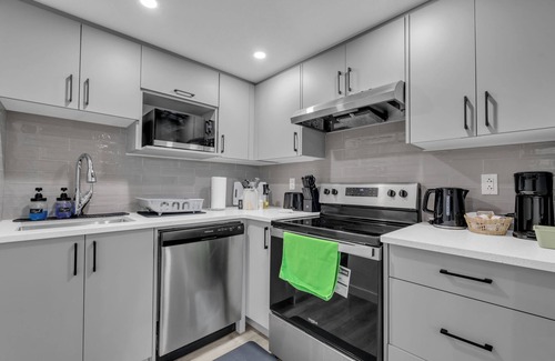 Southeast Calgary House | Pivate Family Friendly 2-Bedroom Suite near South Health Campus in Calgary