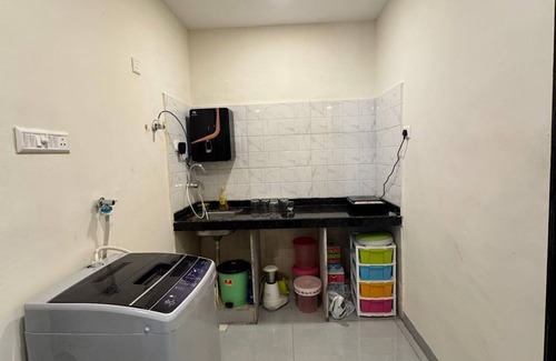 Andheri West Apartment | Pixiestays