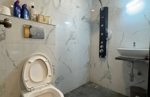 Andheri West Apartment | Pixiestays