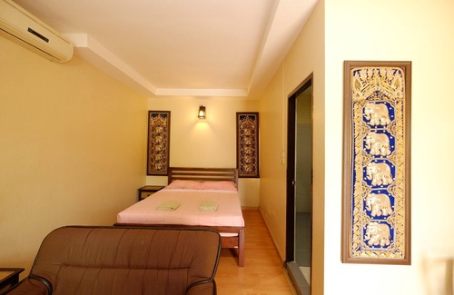 Chong Kham Hotel | Piya Guesthouse