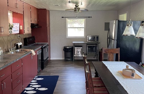 Palo Pinto County House | PK-Caddo Bay is a ski/surf/tubing, fishing , bird sanctuary! Starlink internet!