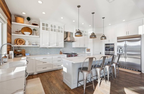 Palo Pinto County House | PK LakeTime: 6 Bedroom/4 Bath Home with Dock, pool/hot tub, and game room