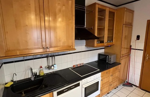 Neumuenster House | Plöner Straße 173 - 4 bedrooms with 2 bathrooms
