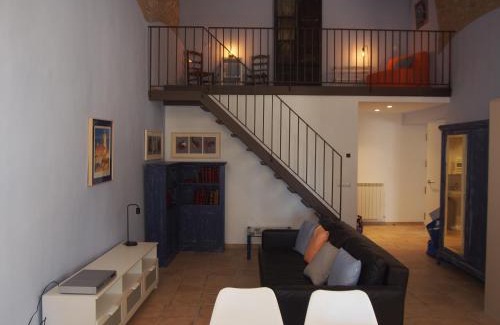 Banyoles Apartment | Plaça Major 17 2n 2a Apartament al centre de Banyoles