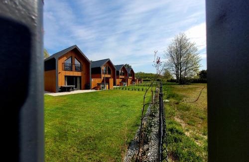 Bialogora House | Plażowa 8 Domki z baliami z hydromasażem