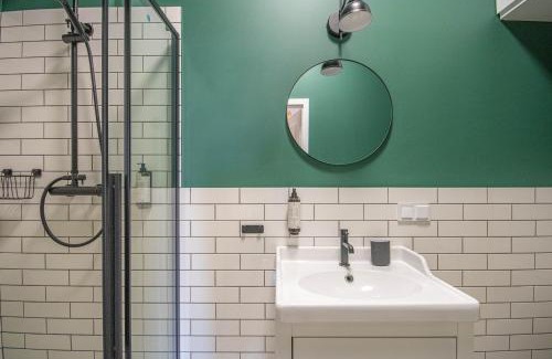 gmina Parzeczew Apartment | Plac Matejki Apartments by Noah