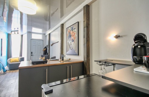 Saint-Roch Apartment | PLACE DES ARTS/ART'S PLACE