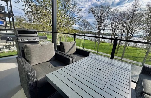 Lac-Megantic Apartment | Place du Lac - Downtown - Unit 202