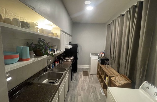 Commerce Apartment | ¡Place on Park St!