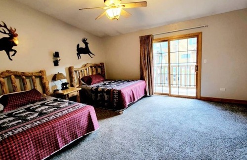 Oglesby Villa | Place to retreat close to nature, away from the city. Family size