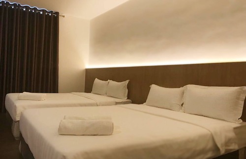 Pusat Komersil Lee Ling Hotel | Place2Stay Business Hotel @ Metrocity