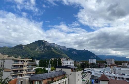 Annecy Apartment | Plaine - vue montagne et garage à 700m du lac