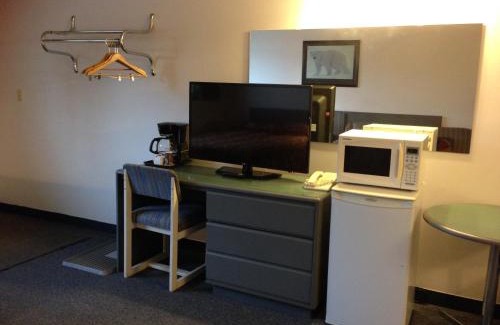 Stettler Hotel | Plains Motor Inn