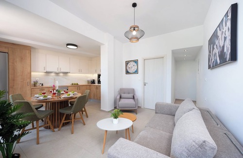 Plaka Apartment | Plaka Center Retreat