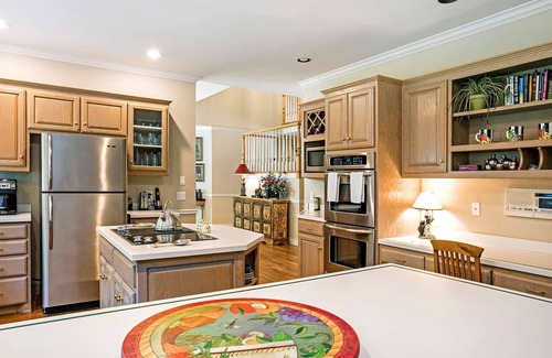Eagle-Vail House | Plan Ahead for Fall or Winter! Treat Yourself to 5,247 Sq Ft, 3 Fireplaces & Private HotTub To Relax