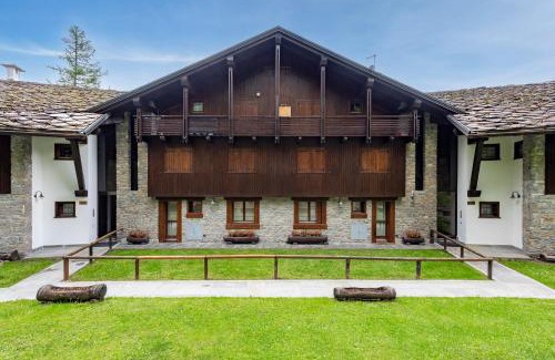 Courmayeur Apartment | Plan Gorret Wonderful Flat In Courmayeur