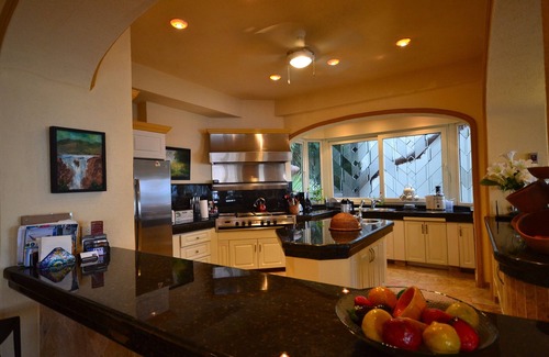 Conchas Chinas Villa | Plan your vacation here-Luxury Villa in Conchas Chinas with Maid, Pool