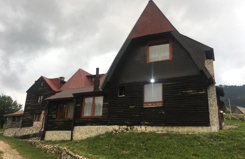 Montenegro House | Planinarski dom kula avdović