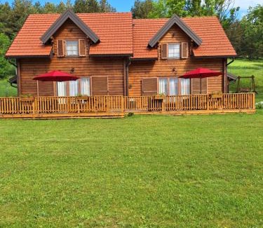 Vrhovine Ski Chalet | Planinske kuce Good Night