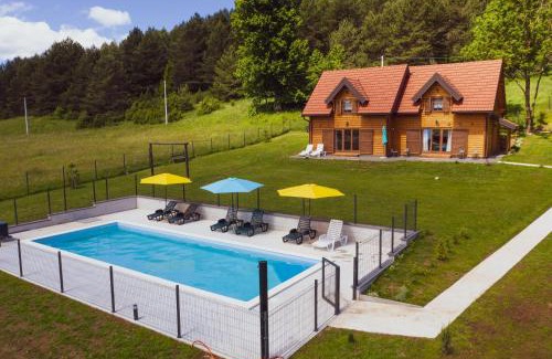 Vrhovine Ski Chalet | Planinske kuce Good Night