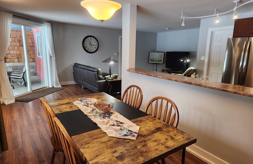 Duncan House | Planning a Golf or Winery Tour? SxS or MTB adventure? Working out of Town?