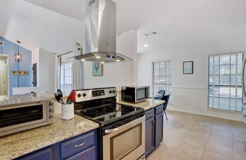 Cross Creek East House | Plano House close to Mckinney and Oak Point Park