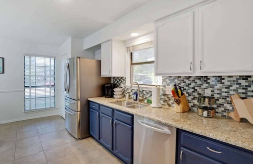 Cross Creek East House | Plano House close to Mckinney and Oak Point Park