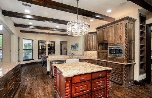 Plano House | Plano Mansion with Beautiful Pool
