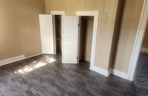 Mid City North House | Plant Workers Home Away From Home