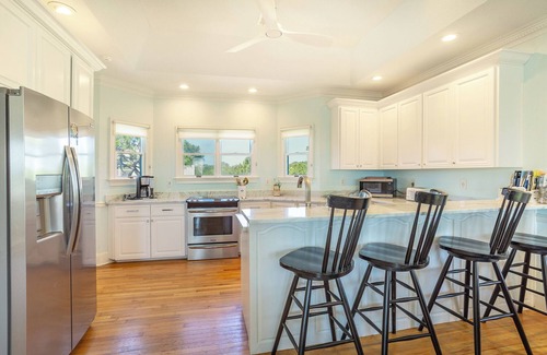 Plantation House | PLANTATION HOME - Gulf views, Big Private Pool, Quick Walk to Beach