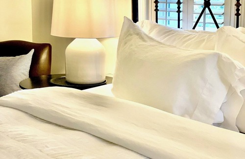 Port Hope House | Plantation House Bed & Breakfast