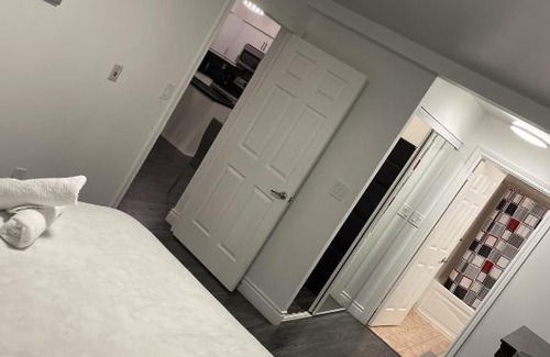 Downtown Mississauga Apartment | PlanURstay - City View Luxury Condo