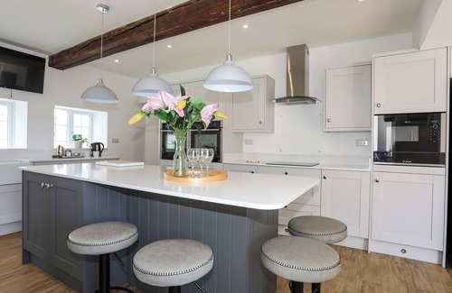Saint Asaph Cottage | PLAS COCH, pet friendly, character holiday cottage in St Asaph