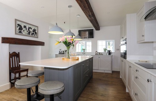Saint Asaph Cottage | PLAS COCH, pet friendly, character holiday cottage in St Asaph