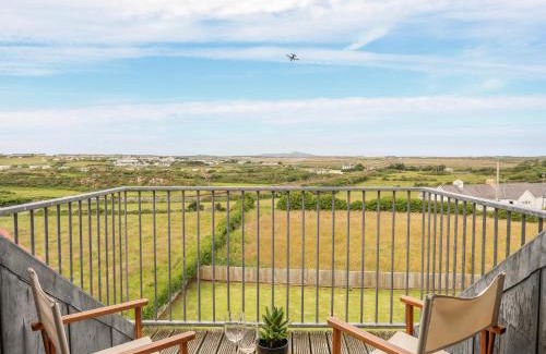 Llanfaelog House | Plas Newydd