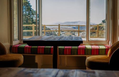Rhiwbryfdir Hotel | Plas Weunydd
