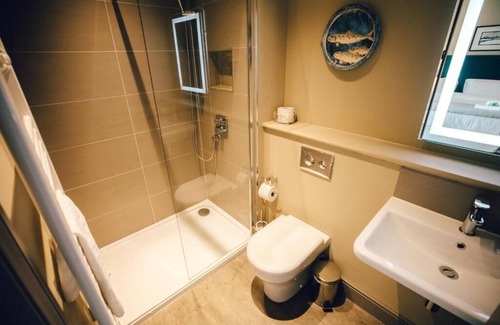 Rhiwbryfdir Hotel | Plas Weunydd Hotel