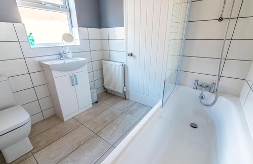 Hull Apartment | Platform Avenues House