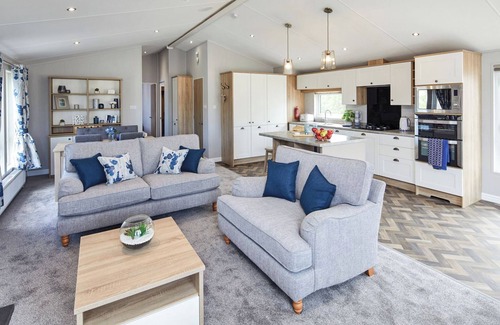 Helsey Ski Chalet | Platinum 4 berth Lodge