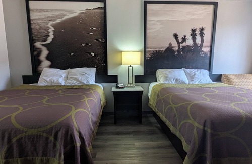 Barker Hotel | Platinum Inn and Suites Houston