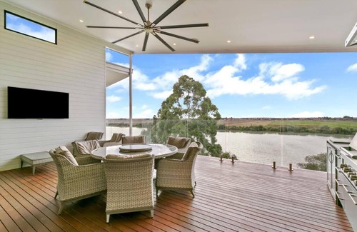 Seymour House | Platinum on Washpool