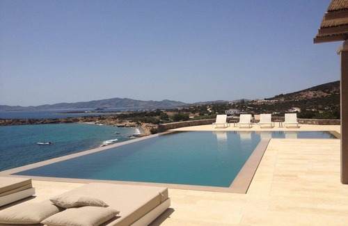 Paros Villa | Platinum Paros Villa | 6 Bedroom Villa | Private Infinity Pool & Amazing Sea.