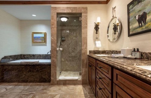 Vail Hotel | Platinum Vail Ritz-carlton 3 Bedroom Mountain Residence Just One Block From the Eagle Bahn Gondola