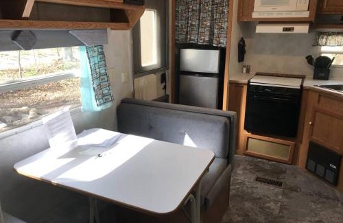 Beulah Apartment | Platte-Camper in Woods w/FirePit & Hot Tub Access