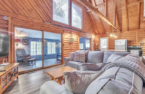 Beulah Cabin | Platte Haven: Golden Leaves & Scenic Trails – The Ultimate Fall Getaway!