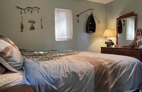 Honor House | Platte Lake House - Private, Quiet Setting for Fishing close to Dunes & Beaches