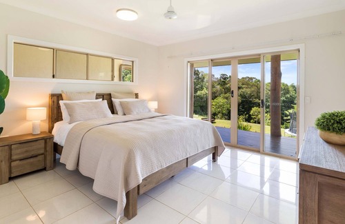 Julatten House | Platypus Mountain Retreat - secluded rainforest escape