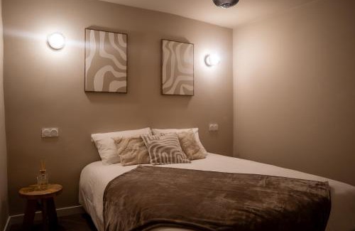 Hyeres City Centre Apartment | Play & Chill - Loft Cosy