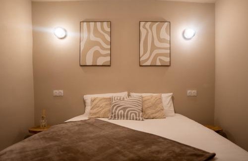 Hyeres City Centre Apartment | Play & Chill - Loft Cosy