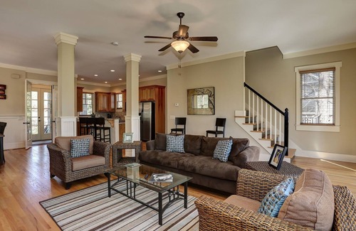 Big Canoe House | Play ping pong and relax by the wood fireplace! - Choctaw Lodge